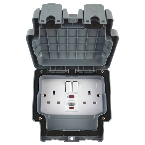 Selectric SS66PRO-E 2G Switched Socket 13A