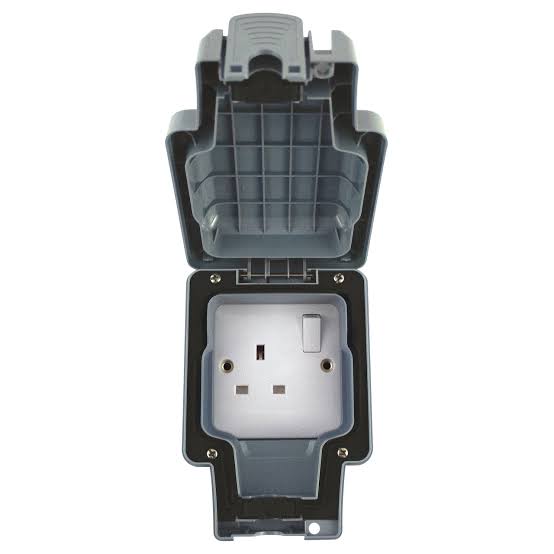 Selectric SS66PRO-C 1G Switched Socket SP 13A