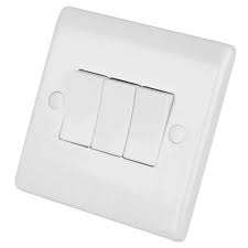 Selectric Smooth 10A Light Switch 3 Gang 2 Way