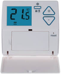 Timeguard Voltage Free Digital Room Thermostat With Night Set-Back